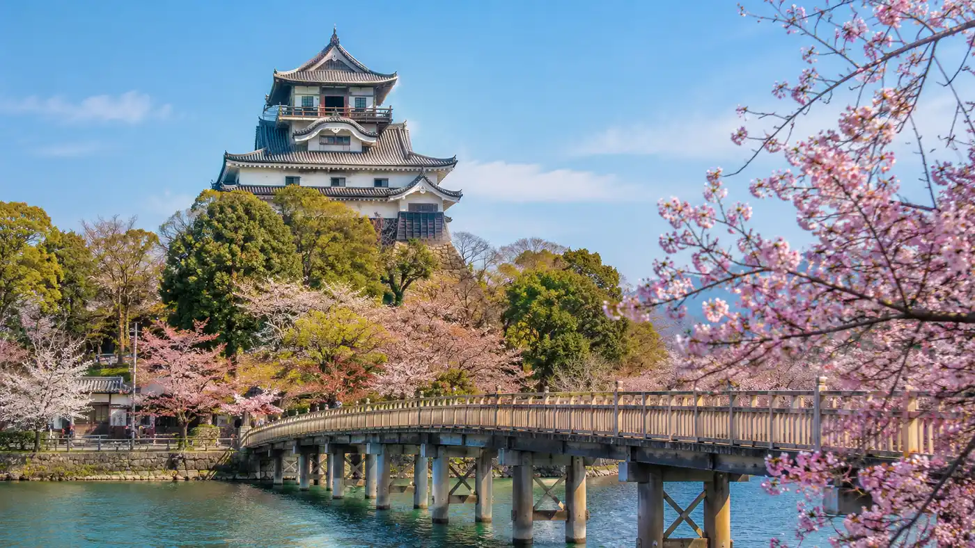 Best Time to Visit Inuyama Castle: Seasons & Festivals