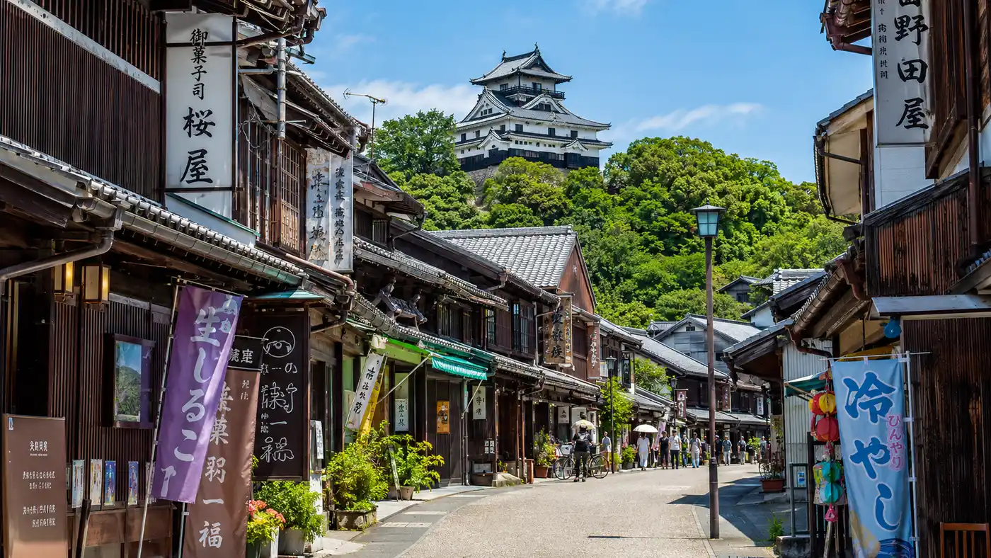 Exploring Inuyama Castle Town & Showa Alley